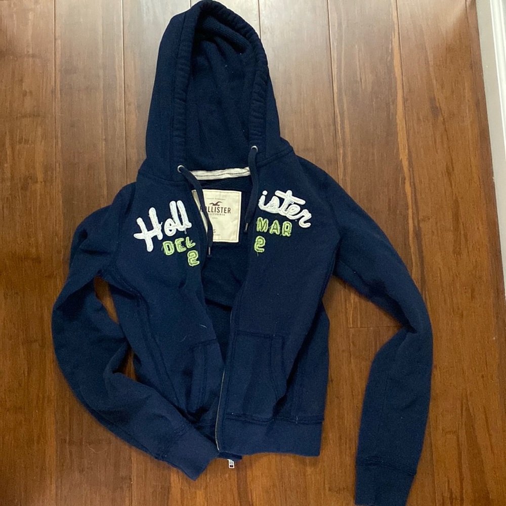 Hollister Zip Up size small